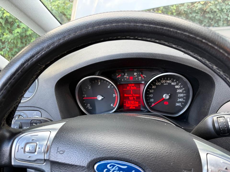 Ford S-Max 2013 — photo 10