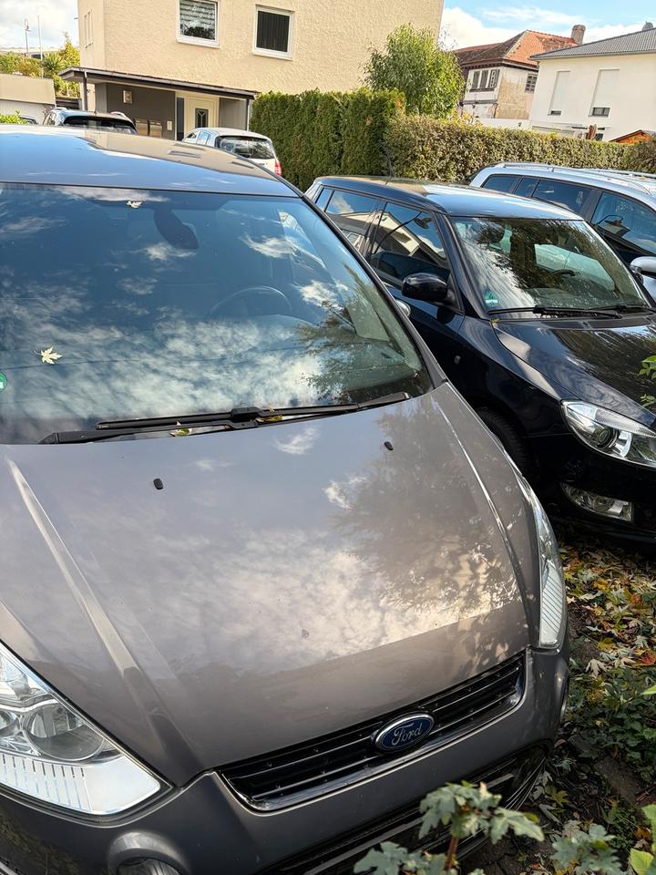 Ford S-Max 2013 — rear view