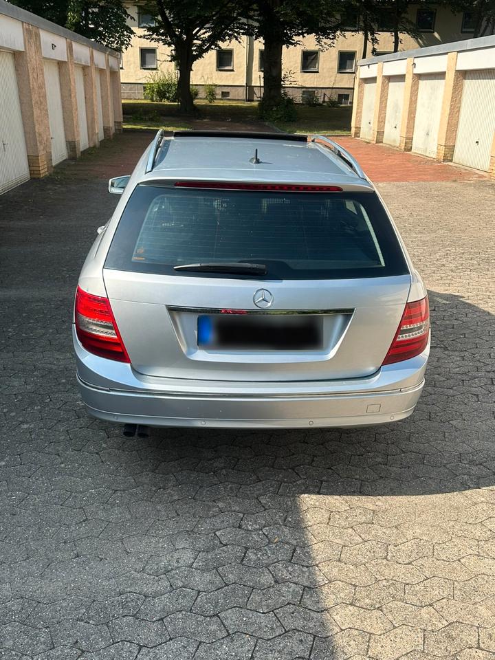Mercedes Benz C 200 2010 — photo 10