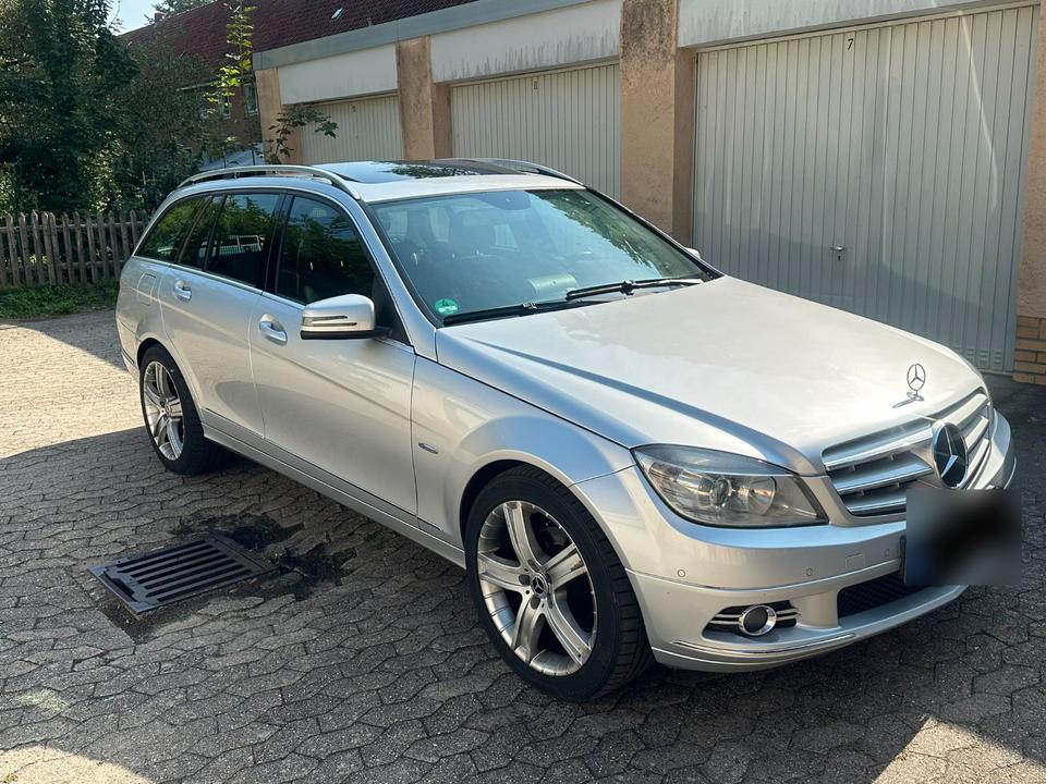 Mercedes Benz C 200 2010 — photo 9