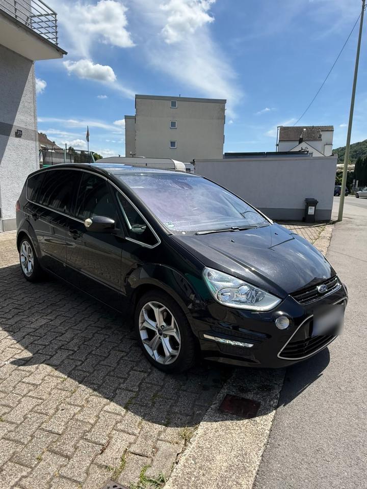Ford S-Max 2013 — photo 11