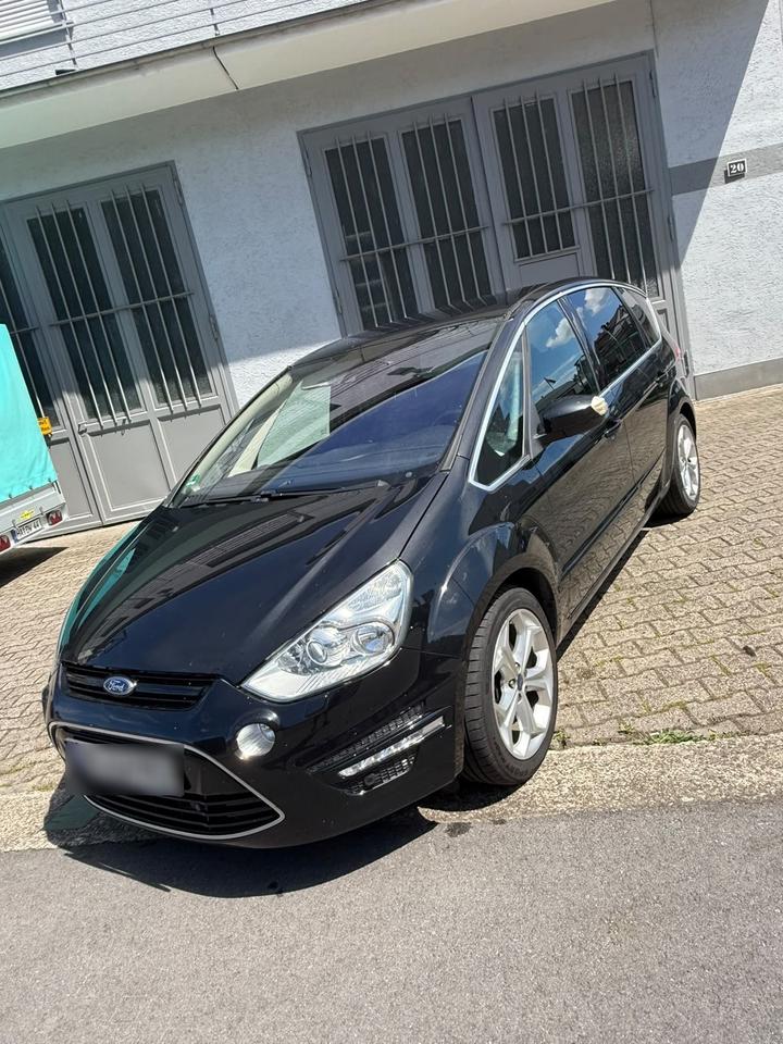 Ford S-Max 2013 — interior