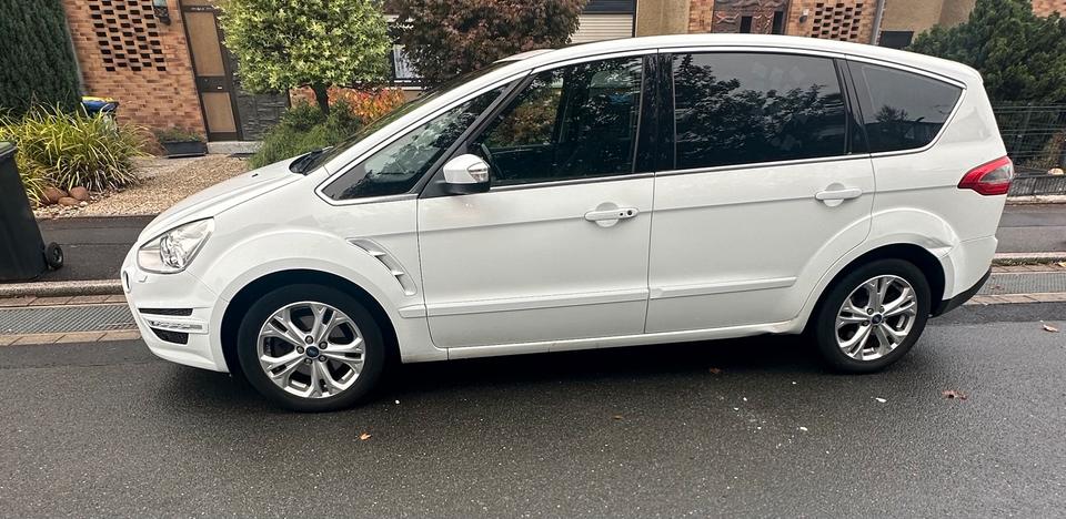 Ford S-Max 2013 — rear view