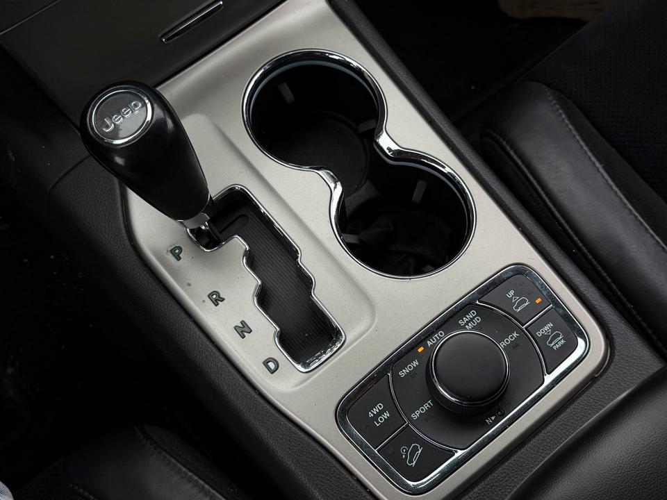 Jeep Grand Cherokee 2012 — фото 18