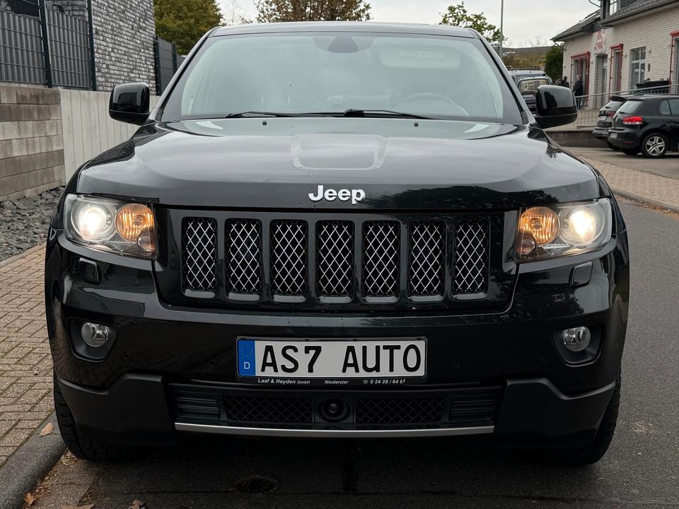 Jeep Grand Cherokee 2012 — фото 8