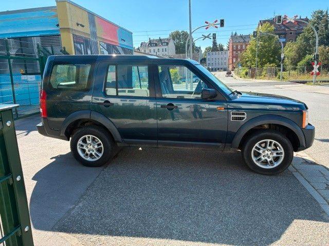 Land Rover Discovery 2008 — rear view