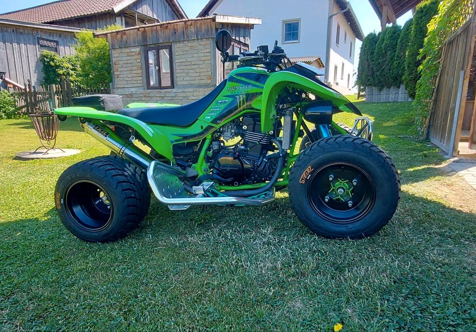 Kawasaki Quad Kawasaki Kfx 400 umgebaut auf 2 Zylinder der Gpz 500 2004 — rear view