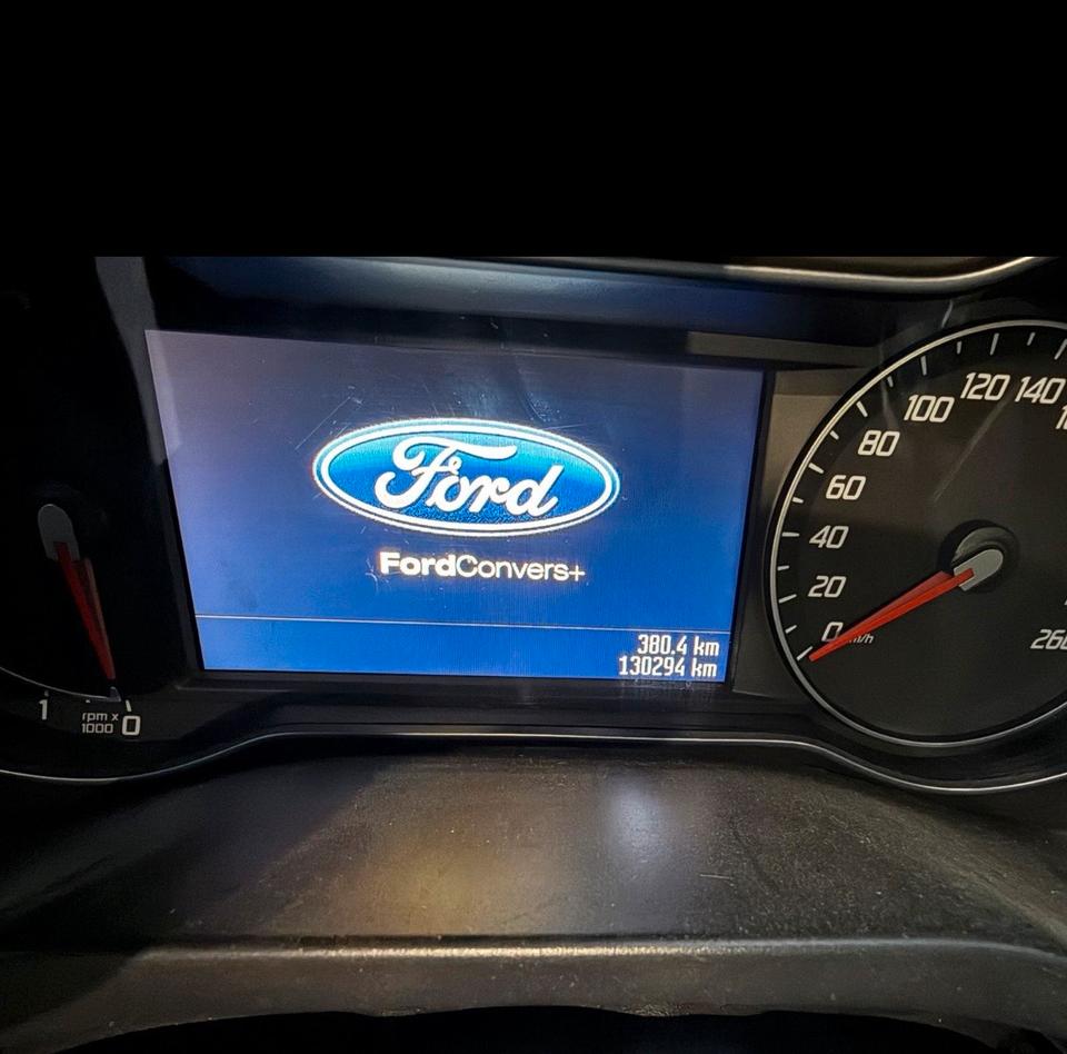 Ford S-Max 2010 — photo 6