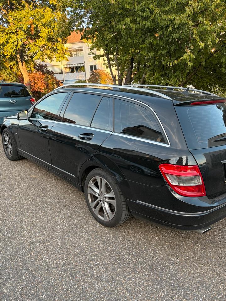 Mercedes Benz C 220 2009 — rear view