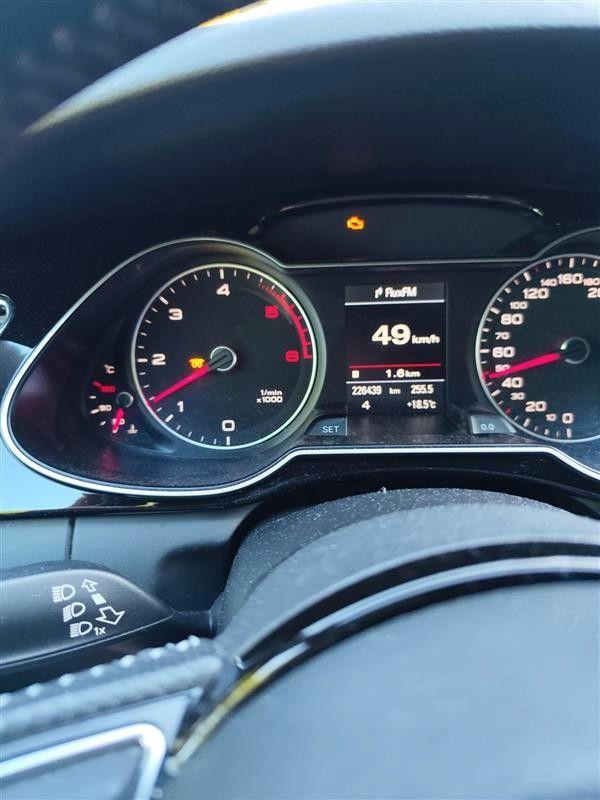 Audi A4 2014 — photo 9