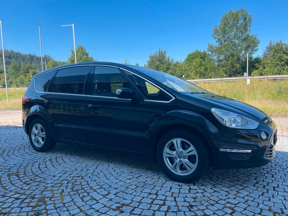 Ford S-Max 2011 — photo 8