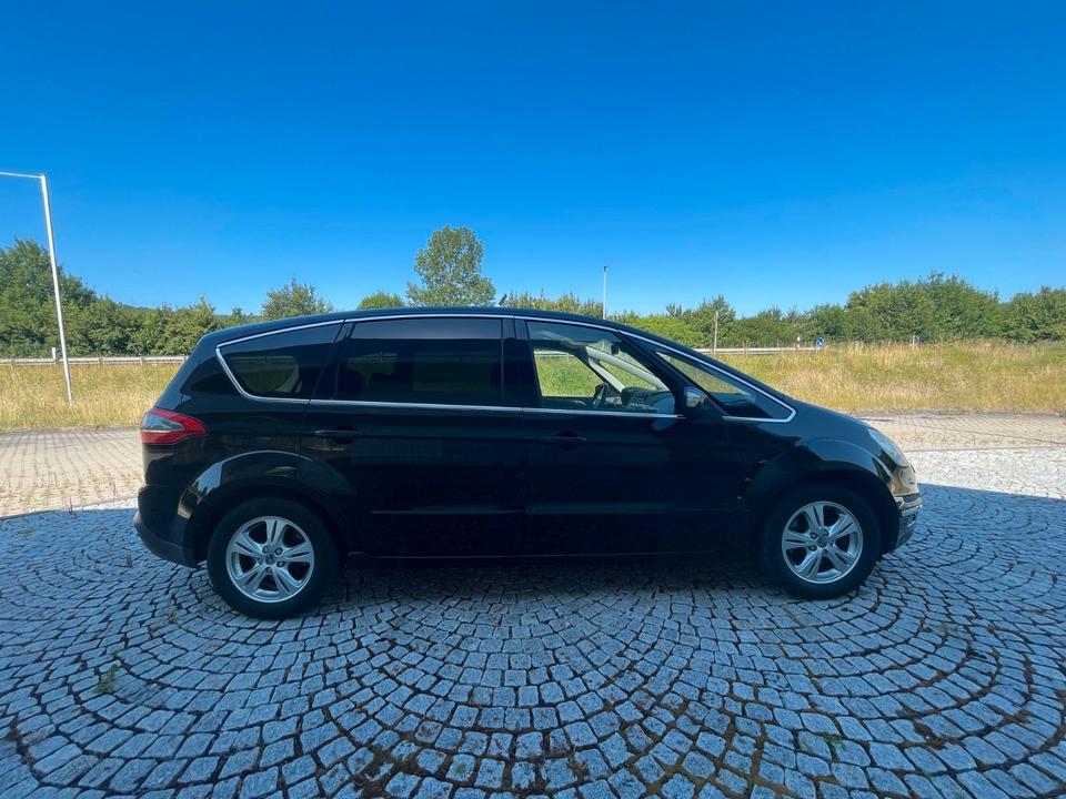 Ford S-Max 2011 — photo 9