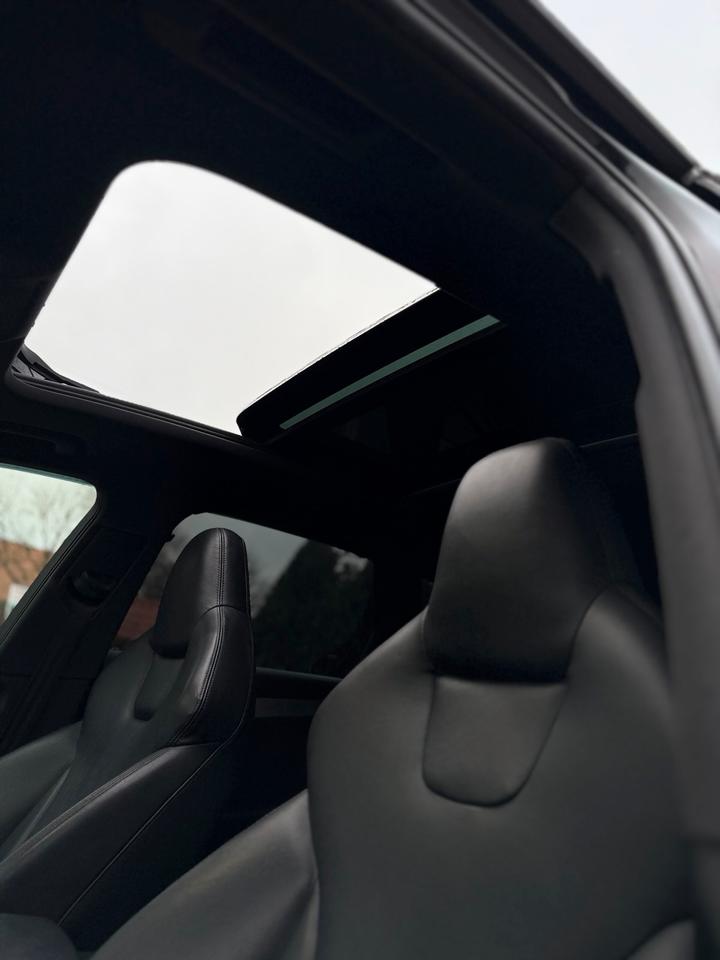 Audi A4 2011 — photo 19