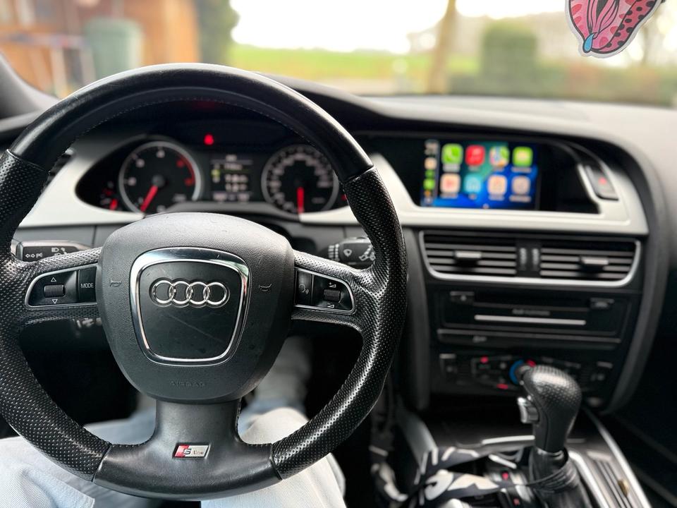 Audi A4 2011 — photo 8