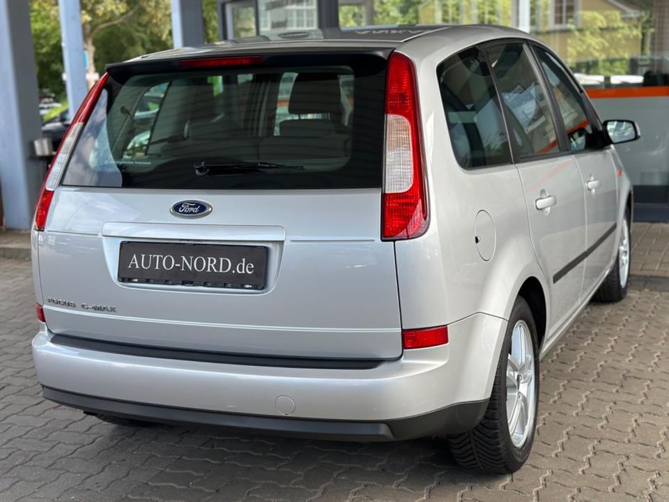 Ford Focus 2006 — салон