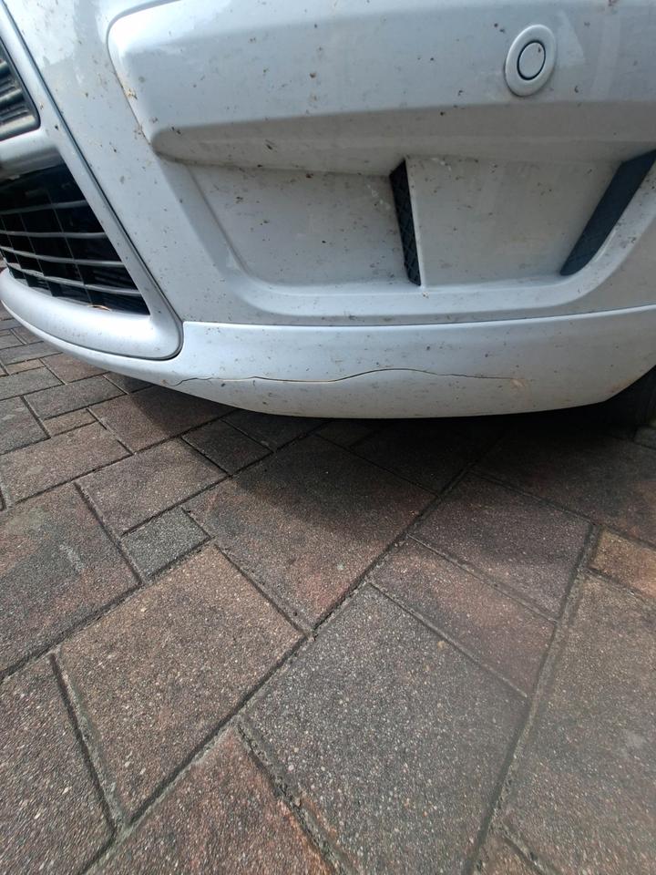 Ford S-Max 2010 — photo 11