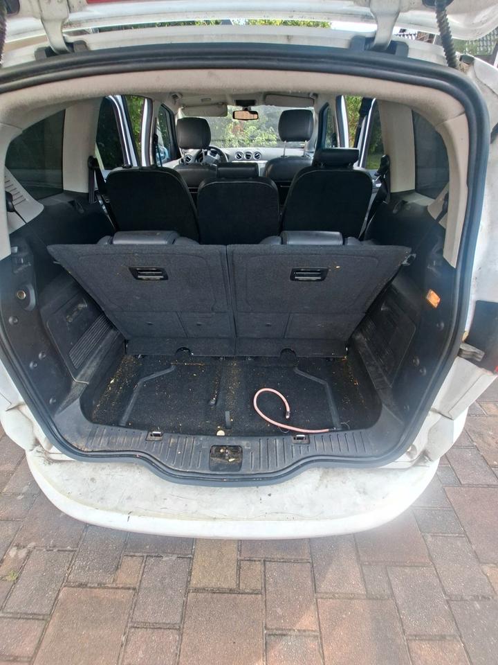 Ford S-Max 2010 — photo 6