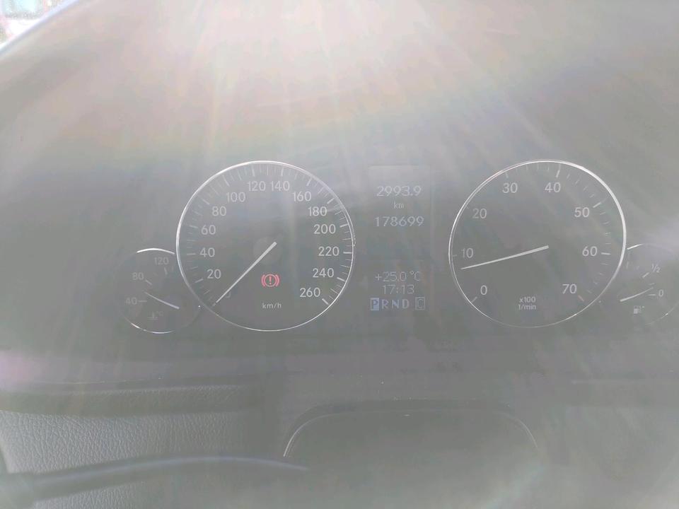 Mercedes Benz C 350 2006 — photo 16