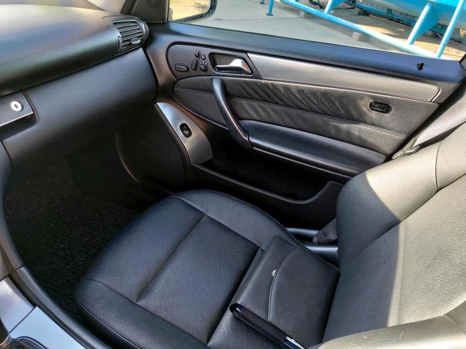 Mercedes Benz C 350 2006 — photo 17