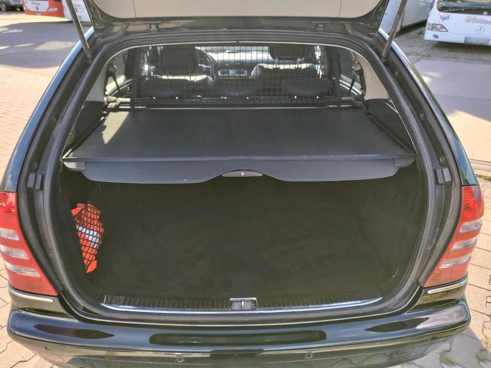 Mercedes Benz C 350 2006 — photo 7