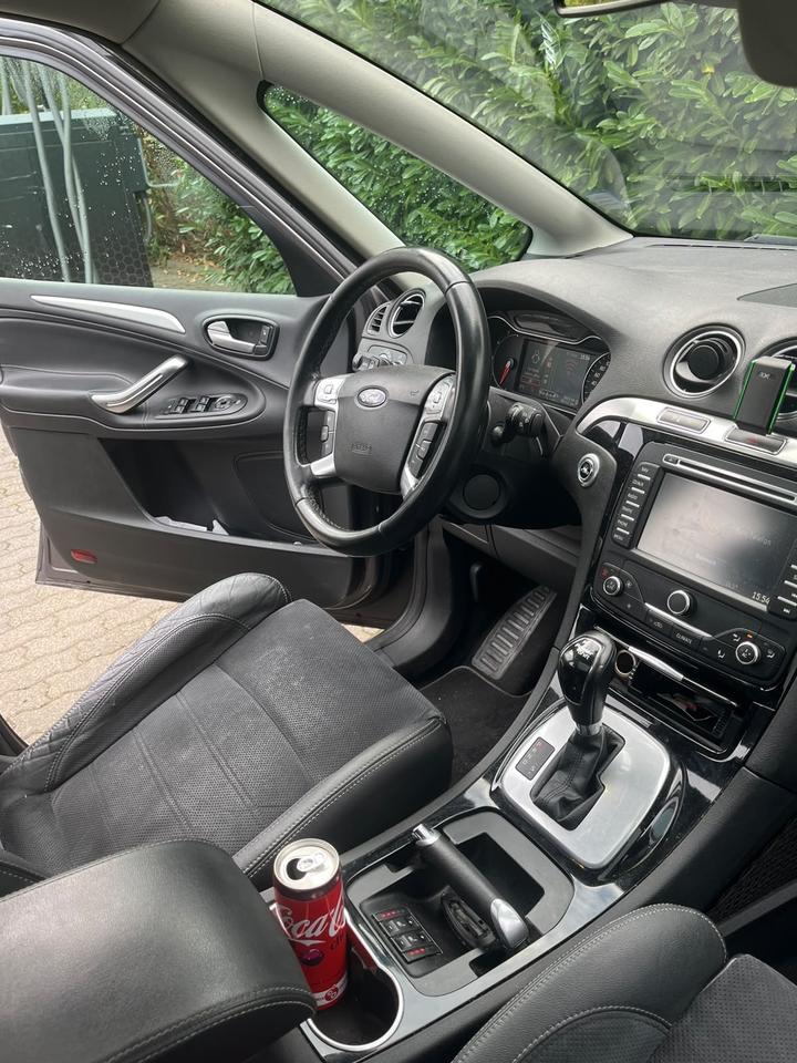 Ford S-Max 2012 — engine