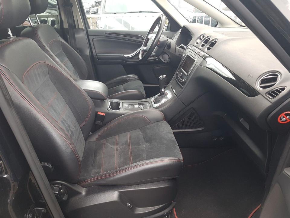 Ford S-Max 2011 — photo 11
