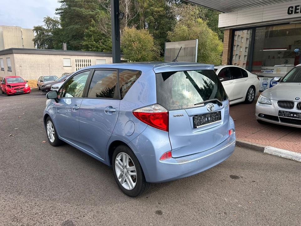 Toyota Verso 2012 — двигун