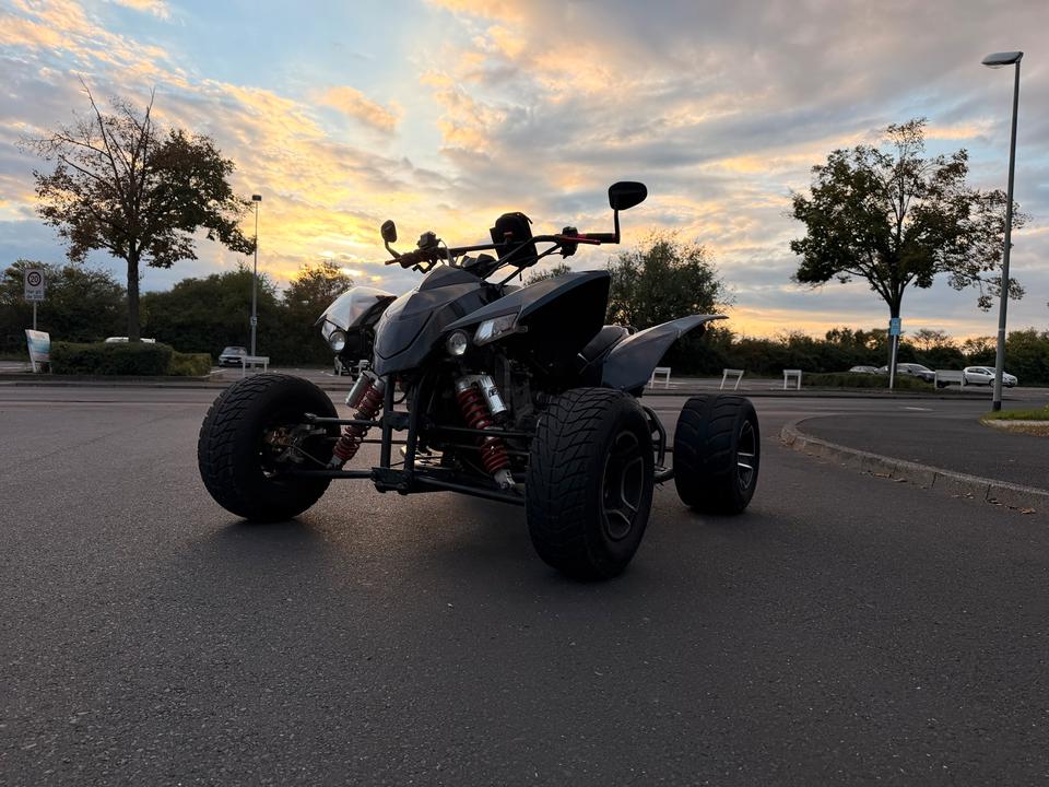 Weitere Motorräder SMC 520 Quad 49 PS LOF Zulassung 2013 — interior