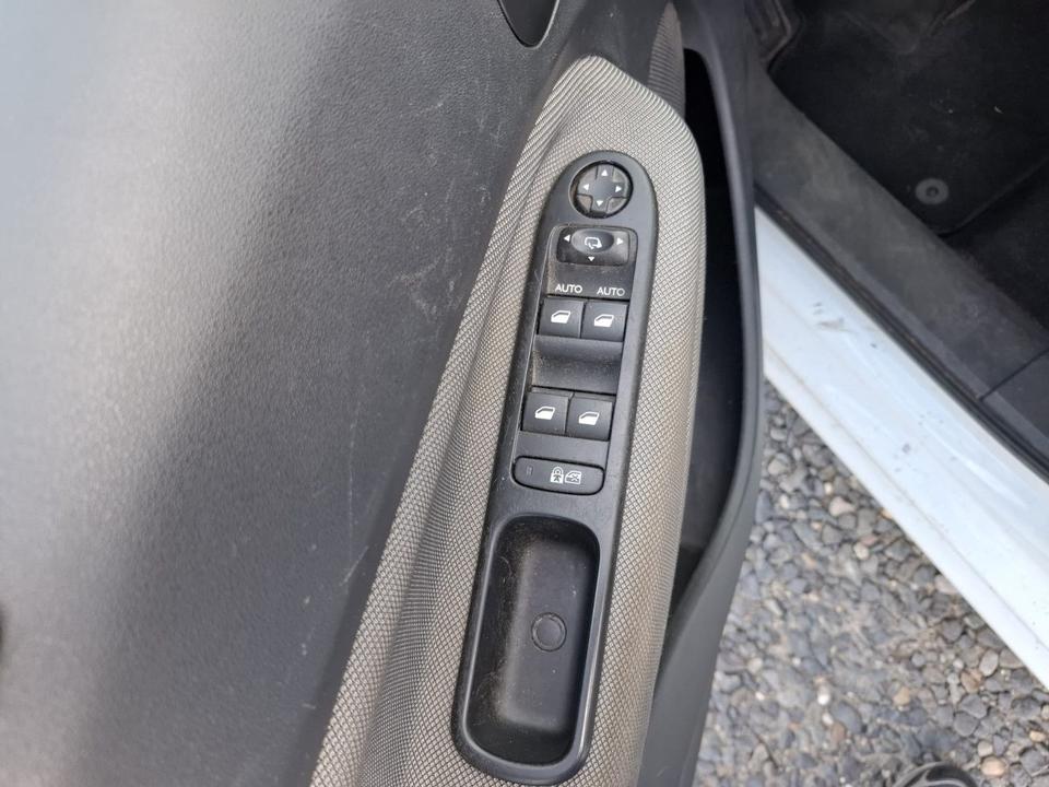 Citroen C3 2012 — photo 13