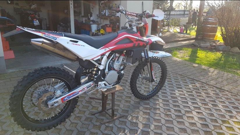 Husqvarna Tausche Husqvarna gegen Simson ETZ AWO RT 2010 — rear view
