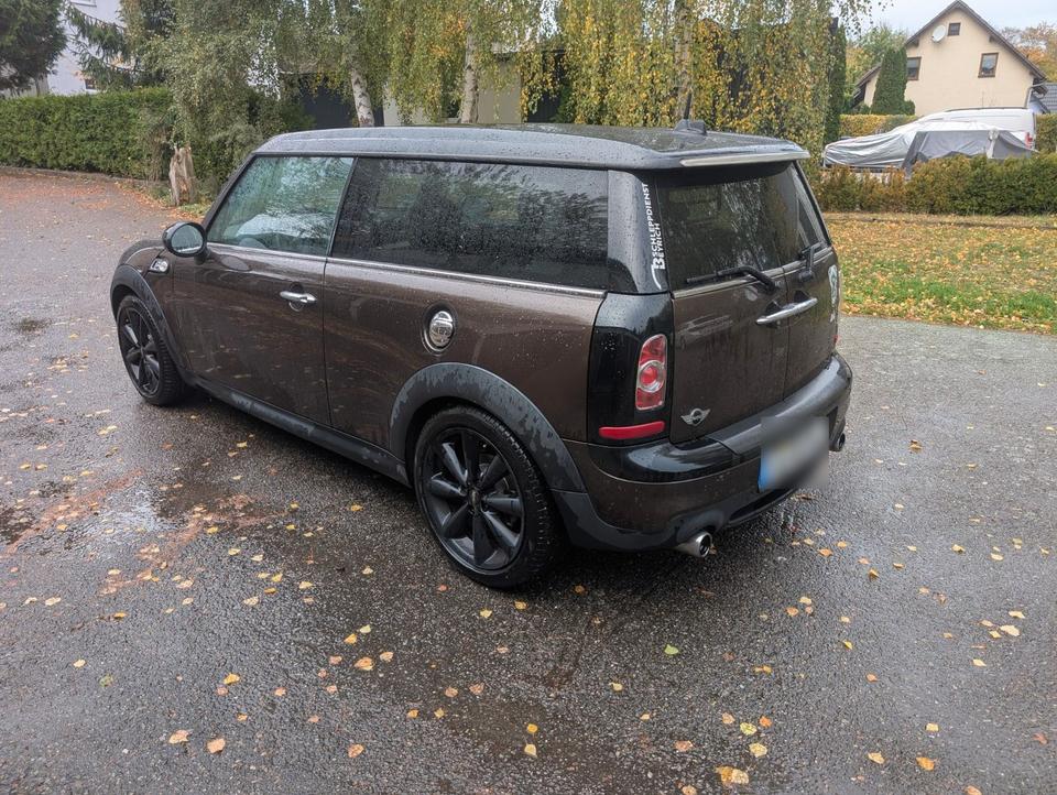 Mini Cooper S Clubman 2010 — rear view