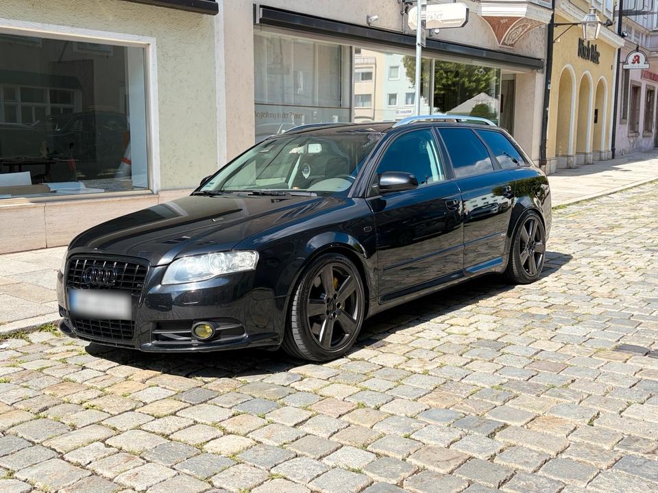 Audi A4 2006 — вигляд ззаду