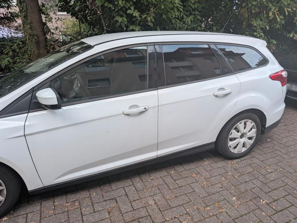 Ford Focus 2013 — салон