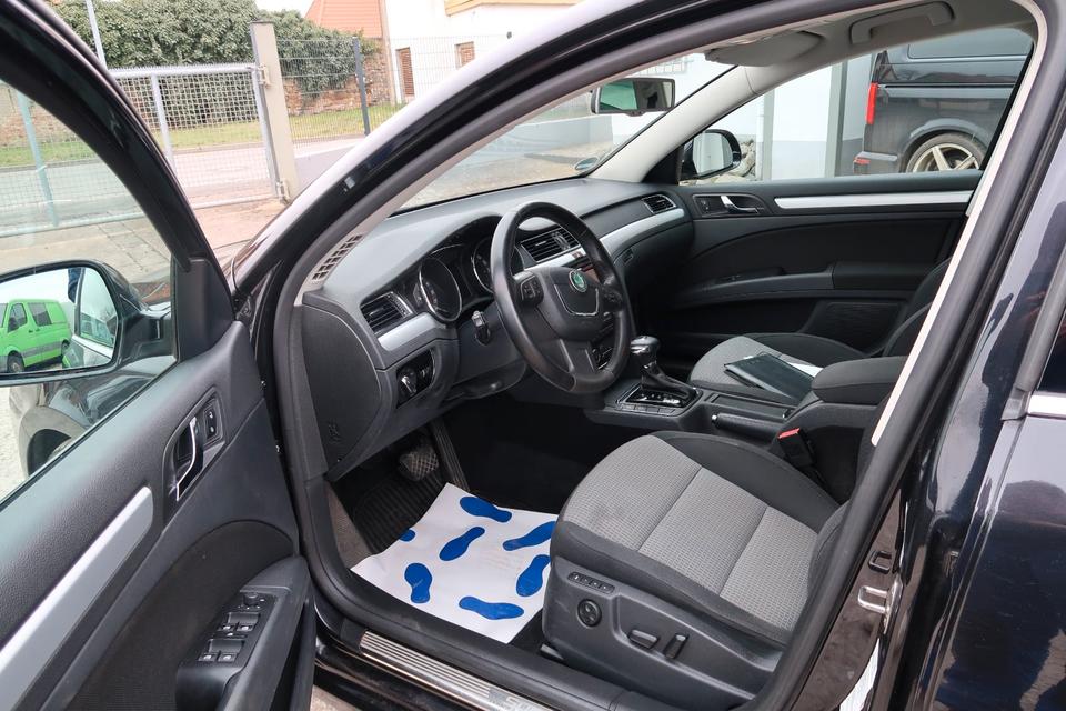 Skoda Superb 2013 — photo 7