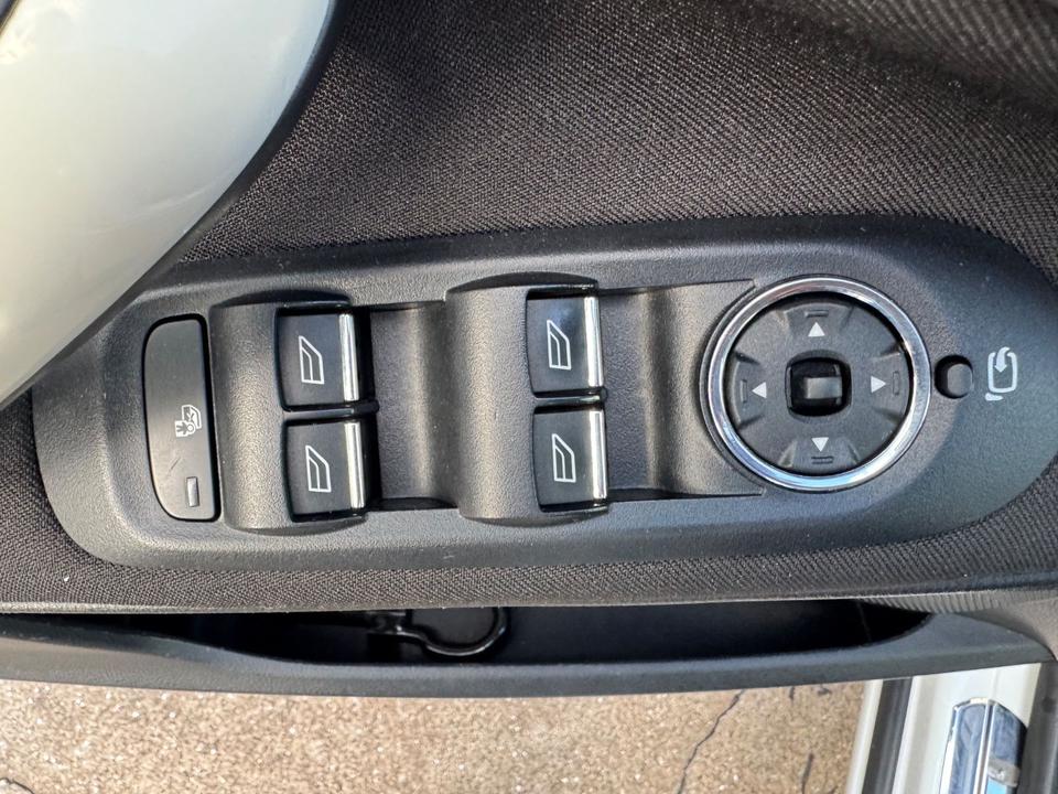 Ford S-Max 2013 — photo 14