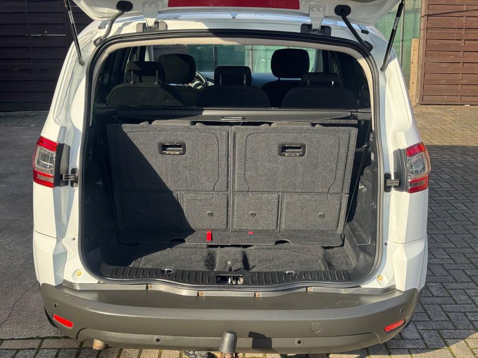 Ford S-Max 2013 — photo 15