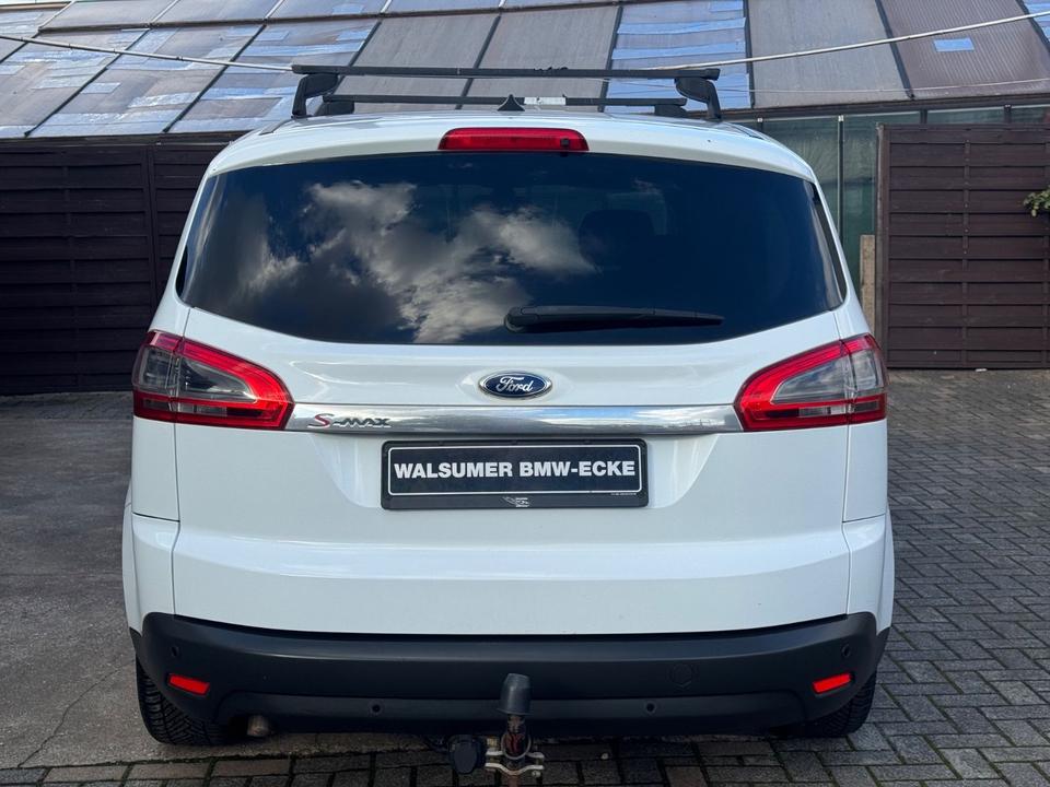 Ford S-Max 2013 — photo 17