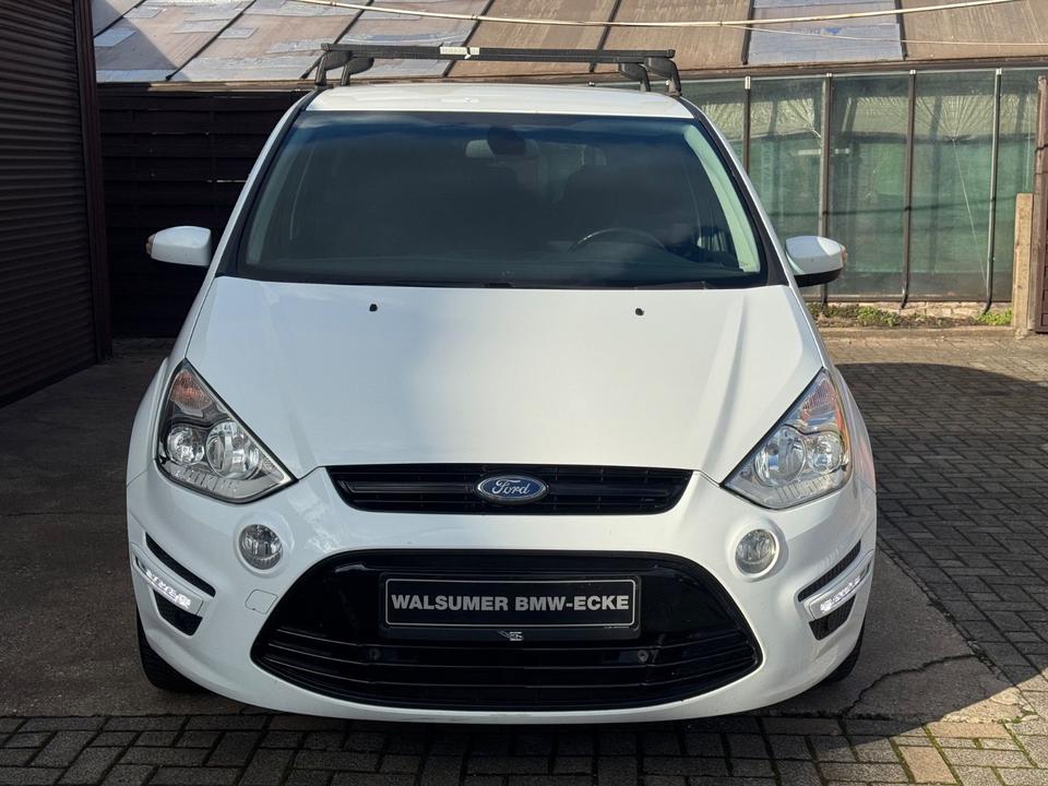 Ford S-Max 2013 — rear view