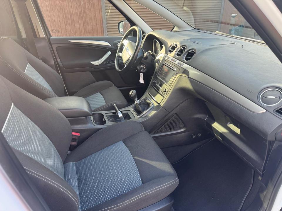 Ford S-Max 2013 — photo 5