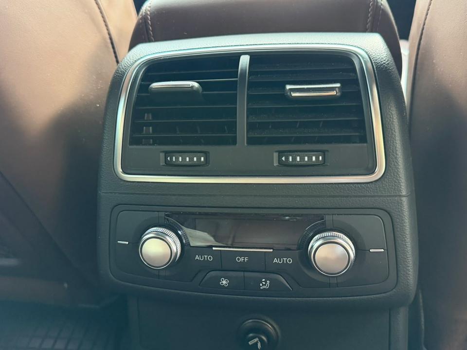 Audi A6 2013 — photo 12