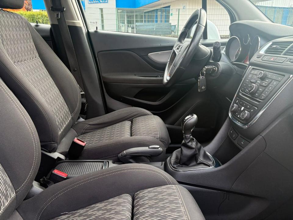 Opel Mokka 2013 — photo 10