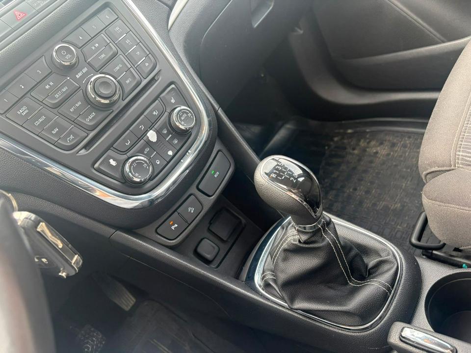 Opel Mokka 2013 — photo 16