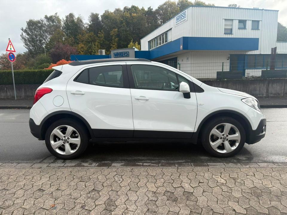 Opel Mokka 2013 — rear view