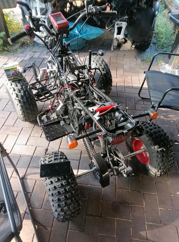 Weitere Motorräder Gelöscht • Quad 49ccm Bastlerfahrzeug mit Ersatzteilen 2007 — вигляд ззаду