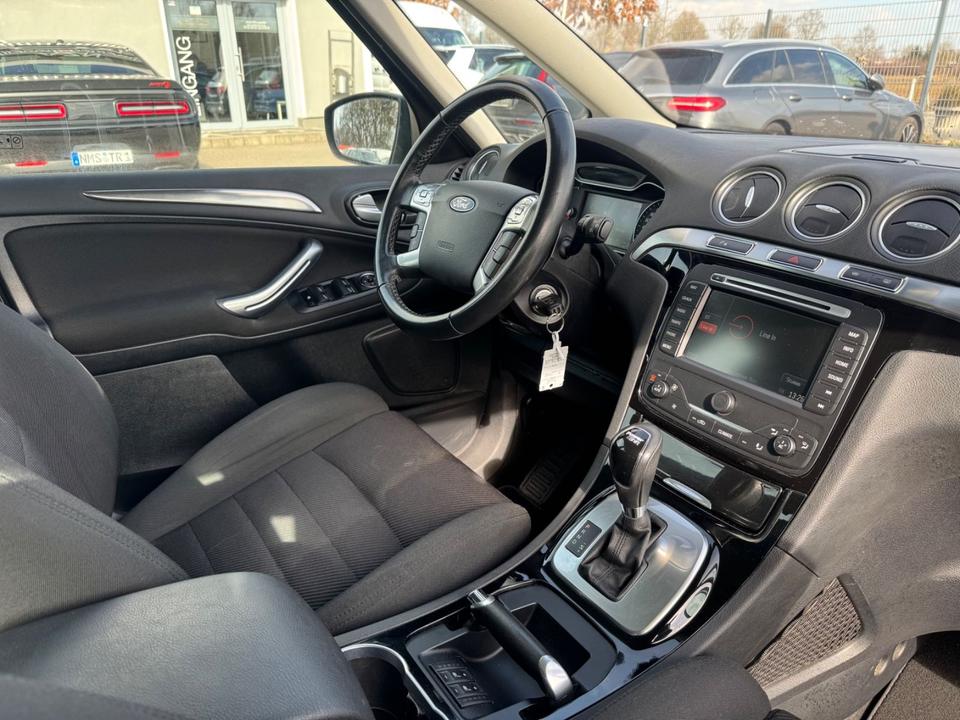 Ford S-Max 2013 — photo 10