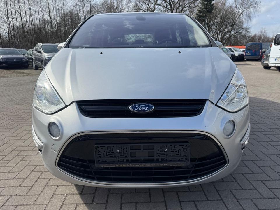 Ford S-Max 2013 — rear view