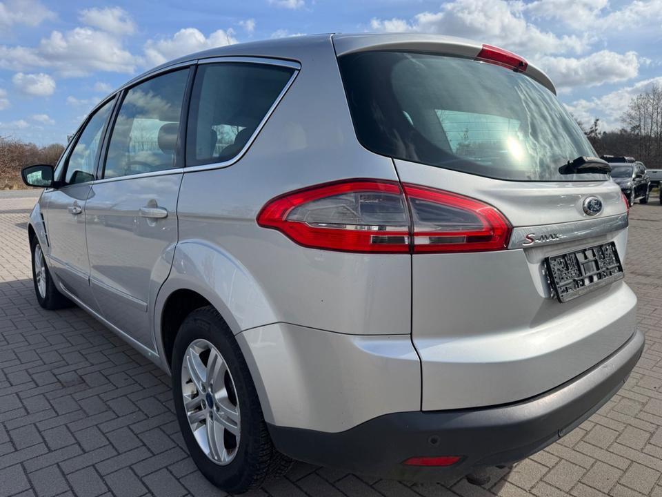 Ford S-Max 2013 — engine