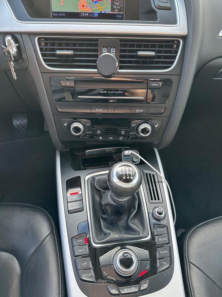 Audi A4 2015 — photo 10