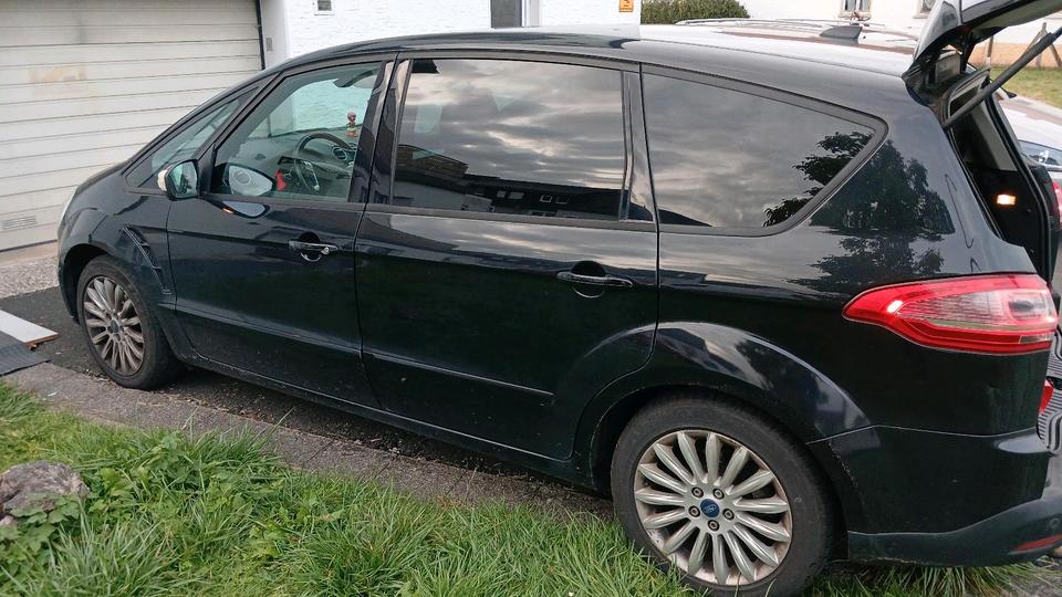 Ford S-Max 2014 — rear view