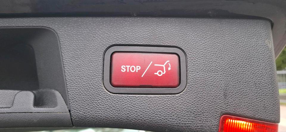 Mercedes Benz E 220 2012 — photo 16